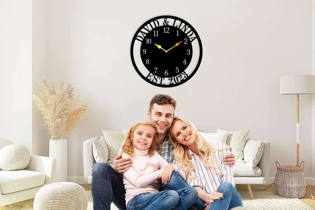 Personalized Arabic Numeral Metal Family Clock