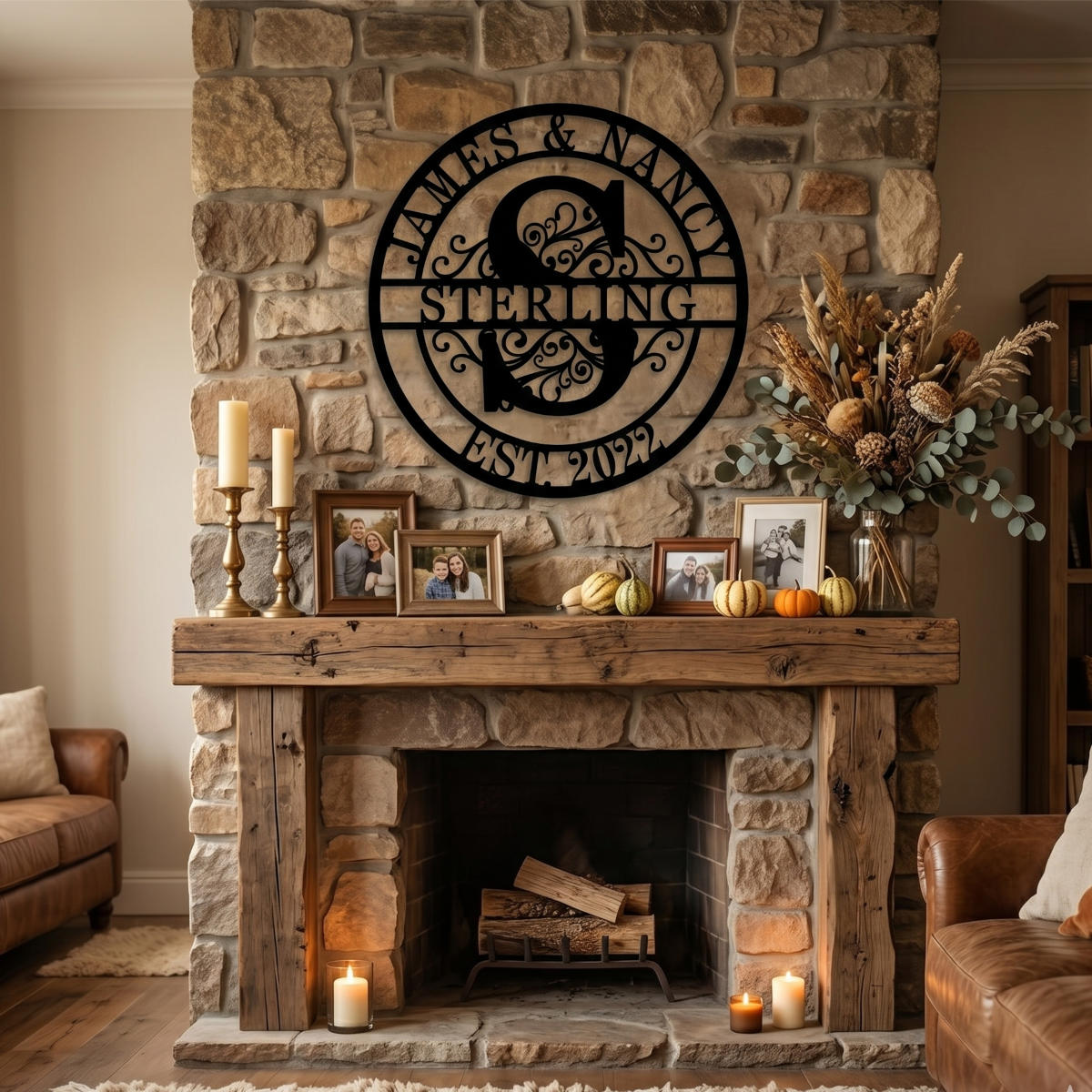 Personalized family initial metal sign with names and EST year – laser-cut steel wall art with scroll design, custom-made for weddings, anniversaries, or home décor