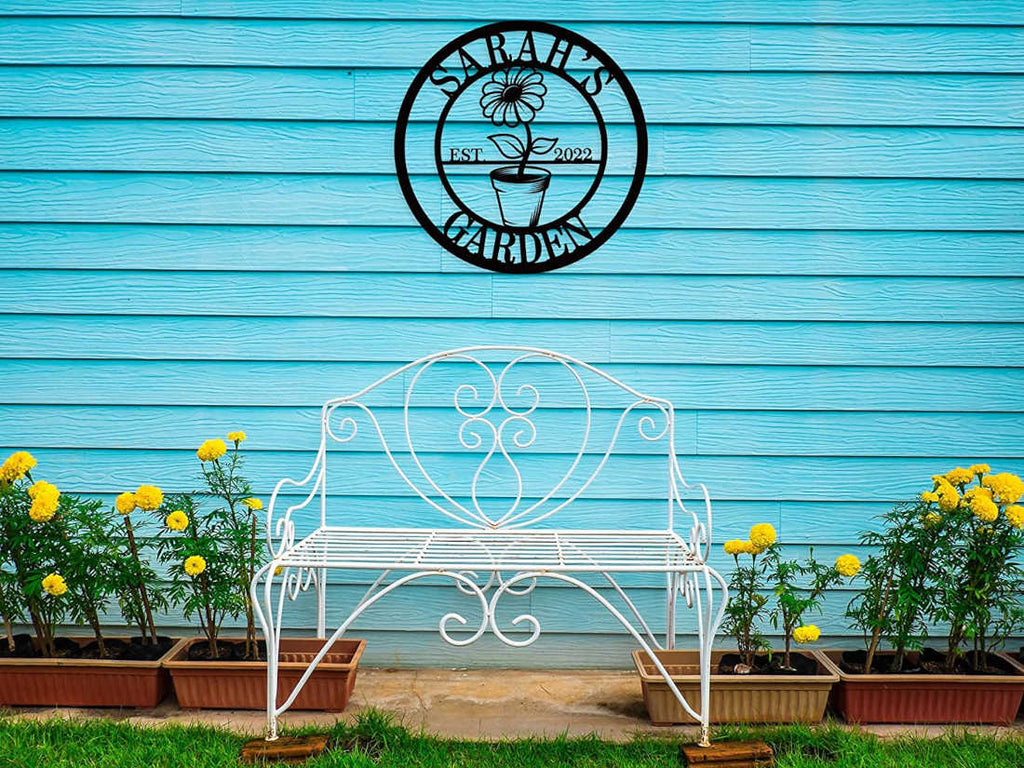 Custom metal garden sign with flower pot design and personalized name, laser-cut and powder-coated for outdoor decor