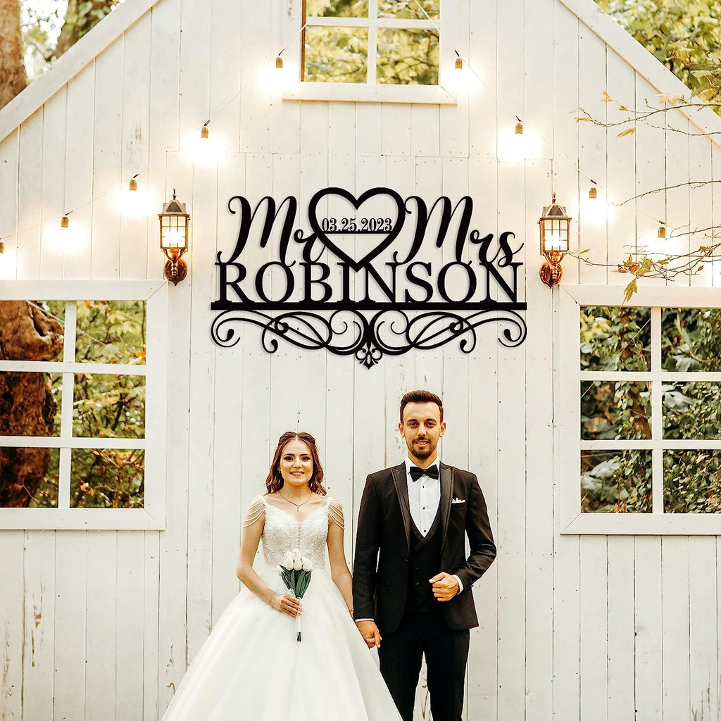 Custom Wedding Sign - Personalized Mr & Mrs Metal Decor – ENFODREAM